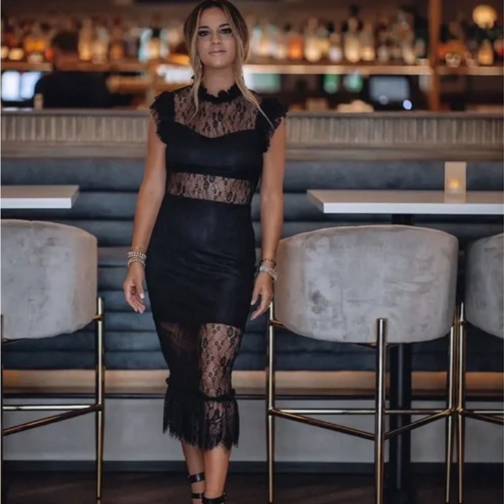 Vici X Gina black sheer lace dress size Xl NWT